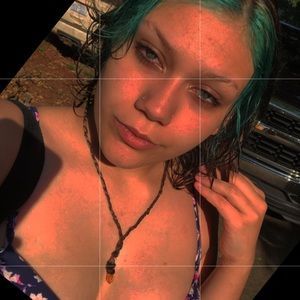 Meet your Posher, Lauren